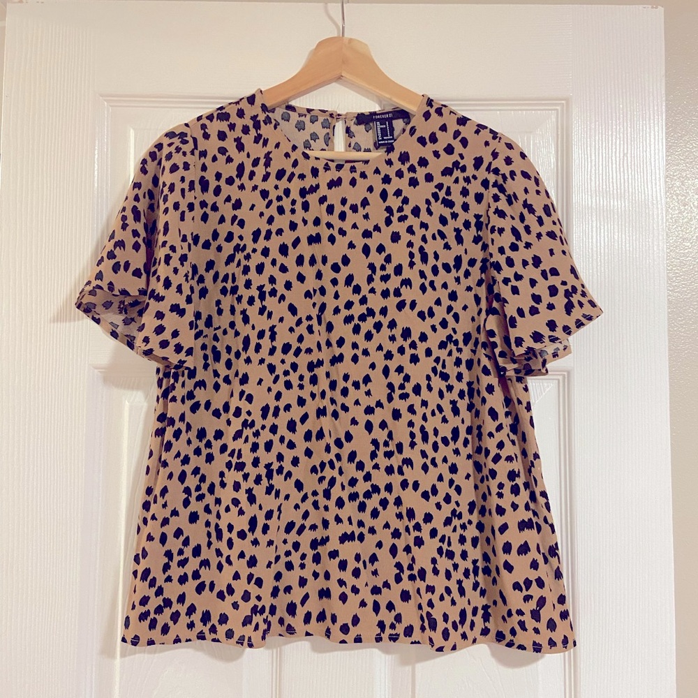 XXI Forever 21 Cheetah Flutter SleeveTop Blouse S